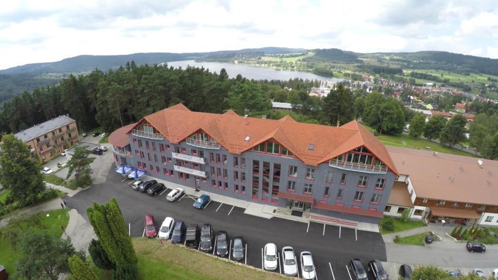 Hotel Bouczech Lipno nad Vltavou Εξωτερικό φωτογραφία