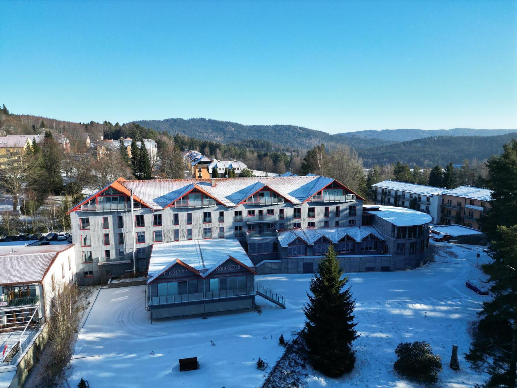 Hotel Bouczech Lipno nad Vltavou Εξωτερικό φωτογραφία