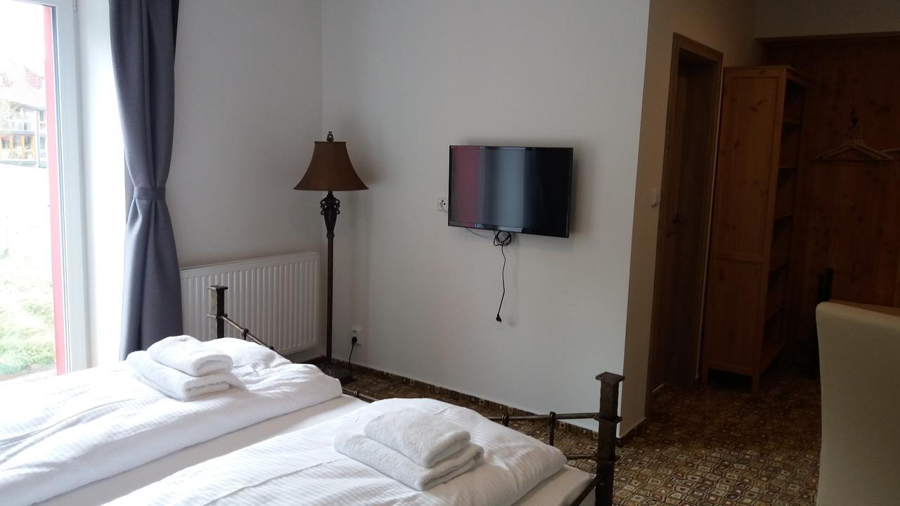 Hotel Bouczech Lipno nad Vltavou Εξωτερικό φωτογραφία