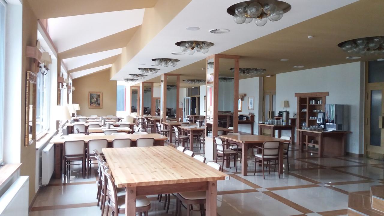 Hotel Bouczech Lipno nad Vltavou Εξωτερικό φωτογραφία